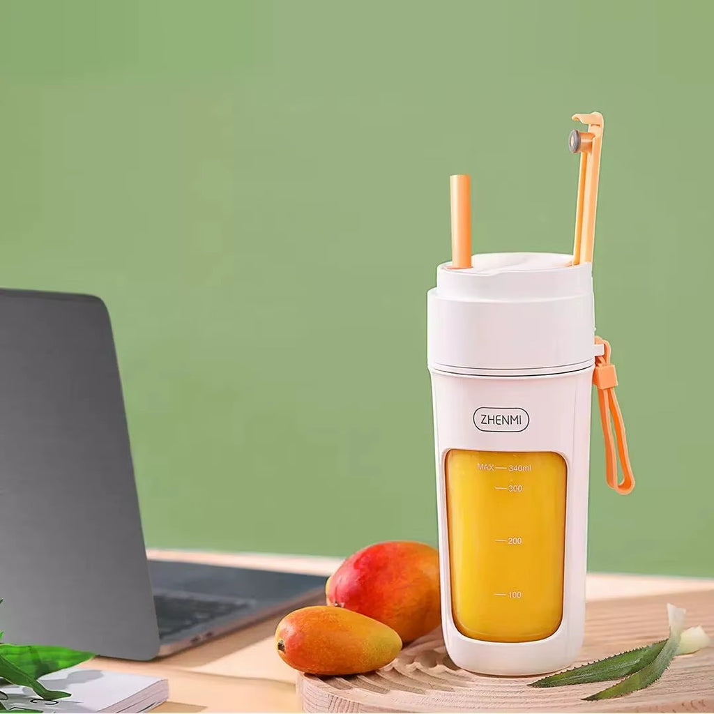 Mini Fresh Juicer Bottle USB Rechargeable Portable Blender with 8 Blades – Food Grade Smoothie & Coffee Grinder